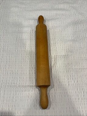 Vintage Classic Wooden Rolling Pin - Natural Wood
18” long